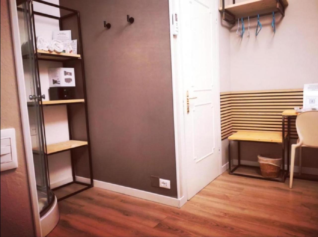 Acquachiara Iseo Deluxe Bed & Breakfast Iseo Center With Garden And Parking Inside Foresteria Zimmer foto